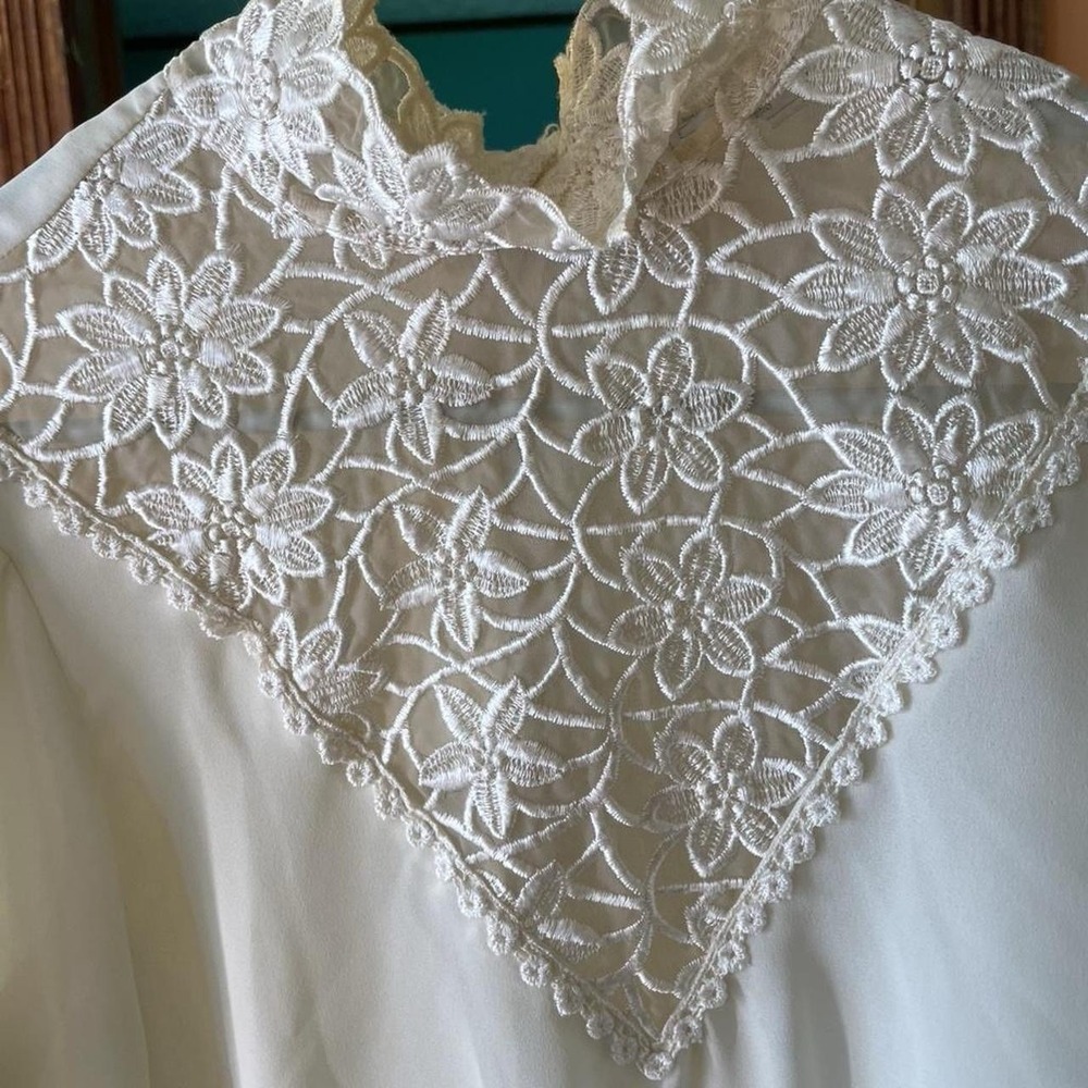 Vintage White Lace Embroidered floral Blouse sheer fairy old money - Picture 2 of 5
